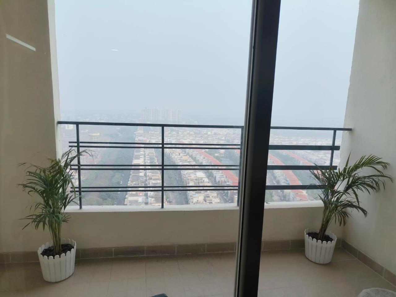 Risal Home Stays Greater Noida Exterior foto